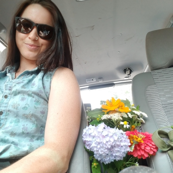 Meet your Posher, Taylor - Picture 3 of 3